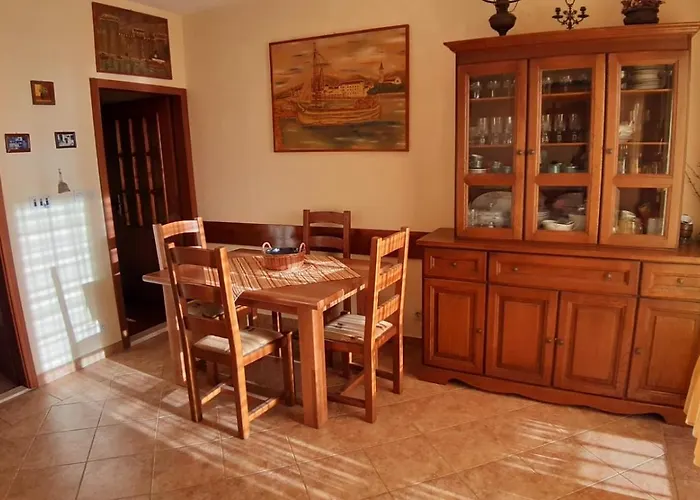 Bacic Hr *